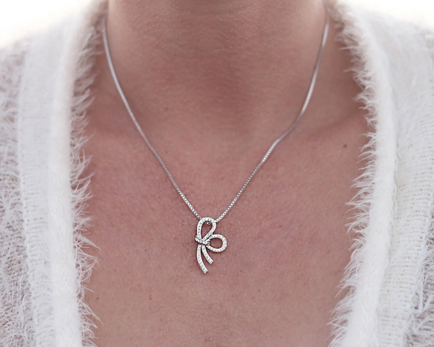 Bridesmaid Gifts | Knot Jewelry | Tie the Knot | Bridesmaid Jewelry | Knot Necklace | Mother's Day Gift | Friendship Jewelry