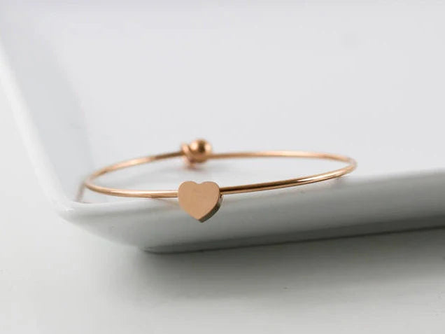 Flower Girl Jewelry Proposal Gift Engraved Monogram Initial Heart Charm Bangle Bracelet for Little Girls Jewelry with Meaningful Messages