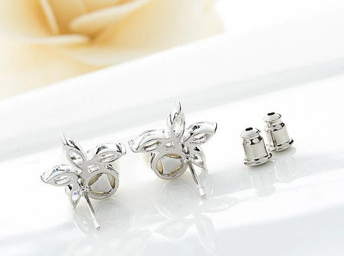 Bridesmaid Earrings, Bridal Earrings, Vintage Style Pearl Earrings, Wedding Earrings, Wedding Jewelry, Crystal Earrings, Leaf Pearl Studs